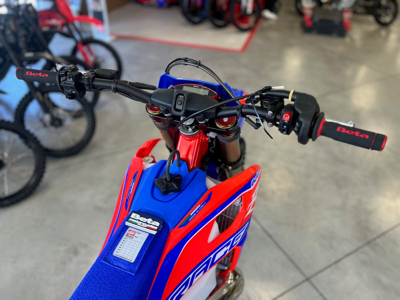 2025 BETA 300RR RACE