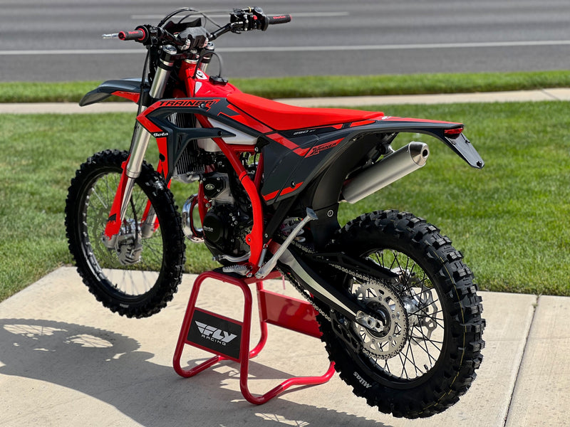 2025 BETA XTRAINER 250