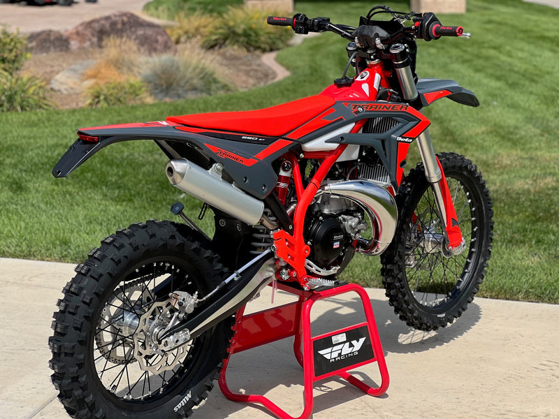 2025 BETA XTRAINER 250