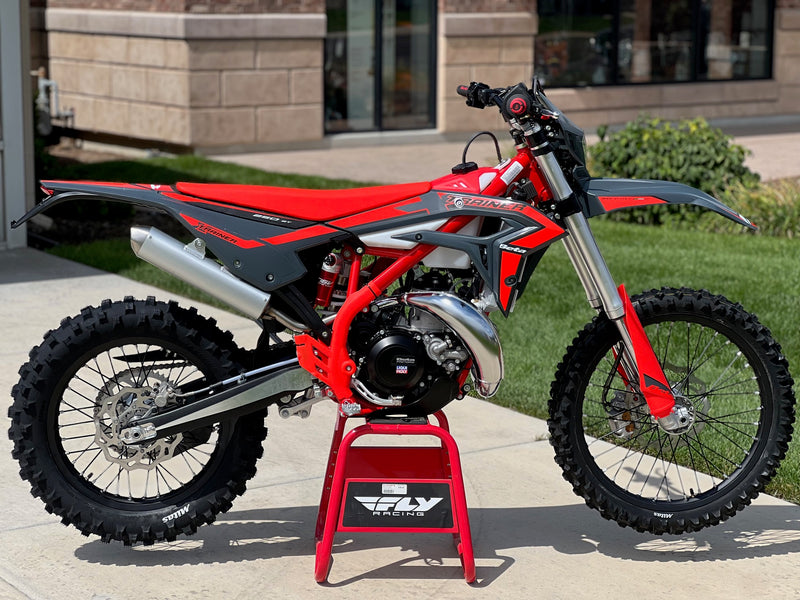 2025 BETA XTRAINER 250